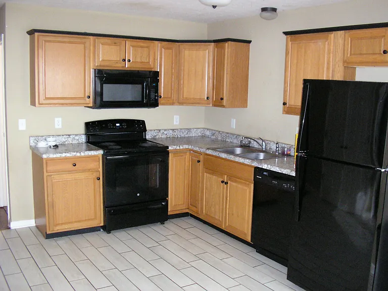 210 Crow Ave #B — Photo 9