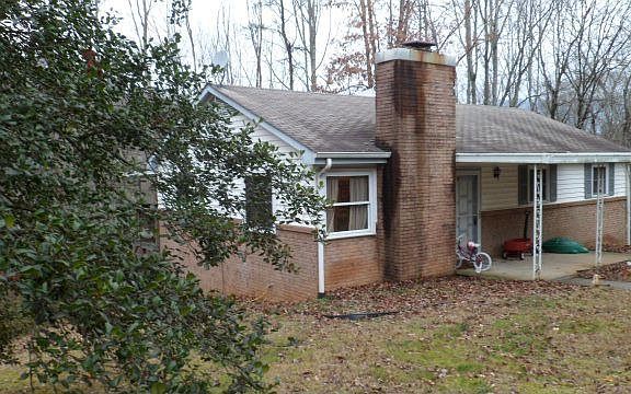 4th image of 43 Hacienda Ln