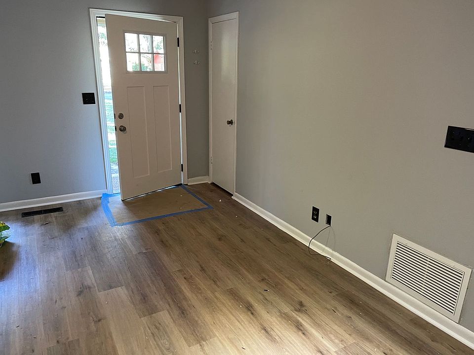 1st image of 2310 Skyland Dr