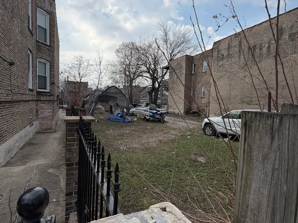 4021 W Jackson Blvd, Chicago, IL 60624