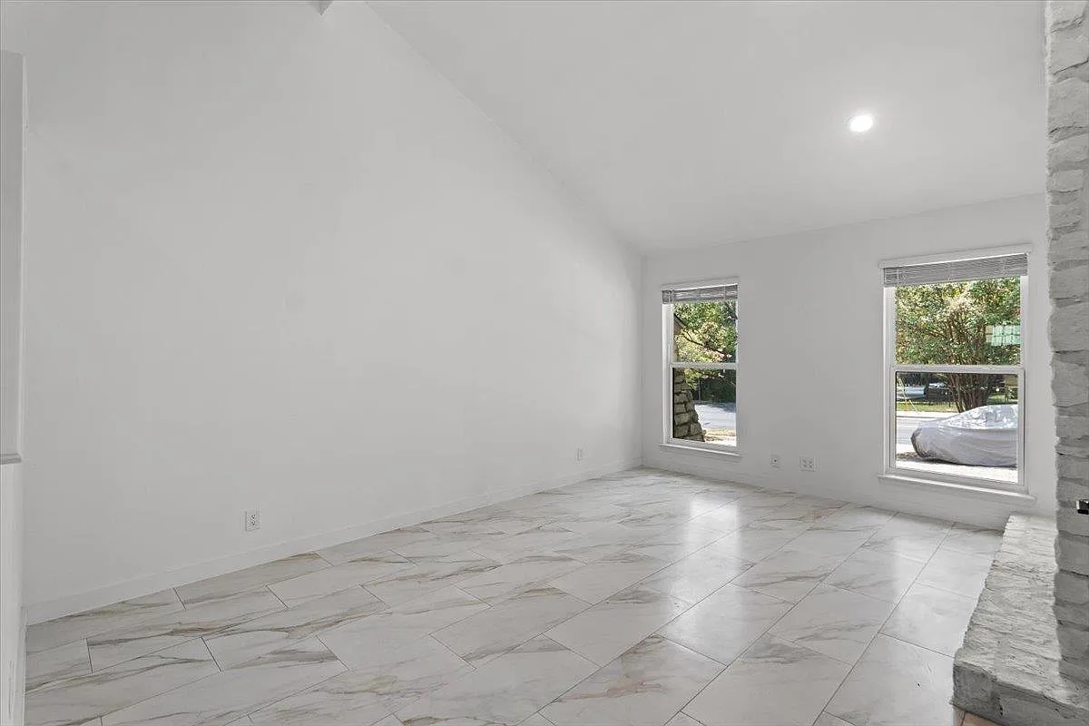 2 bed, 1.5 bath, 963 sqft, $2,940 — Photo 4