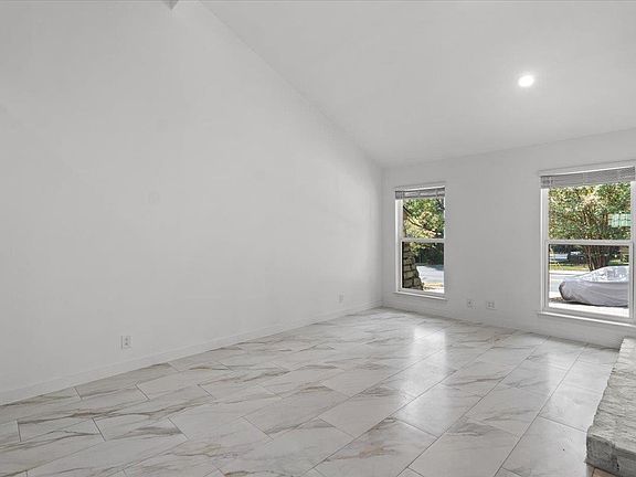 4th image of 2500 Enfield Rd APT 1