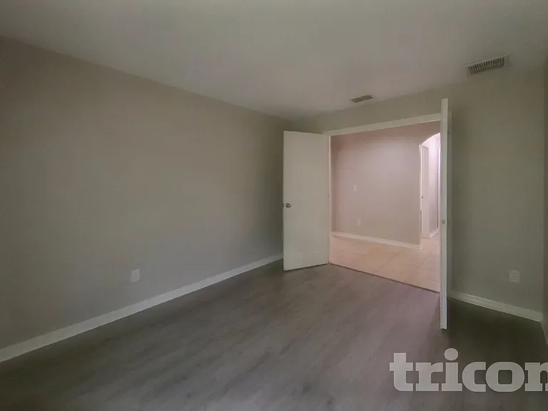 703 Bainbridge Loop — Photo 12