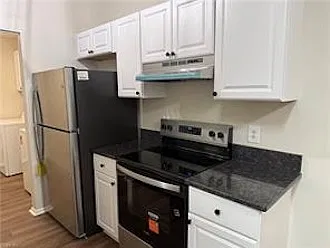 2 bed, 866 sqft, $1,700 — Photo 2