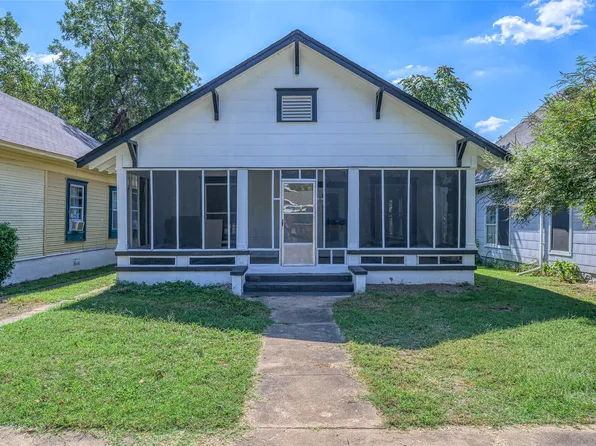 708 W Texas St, Denison, TX 75020