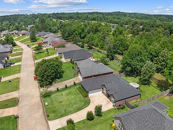 5th image of 219 Sandstone Ln