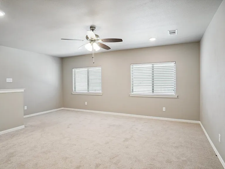 122 Elm Ln — Photo 13