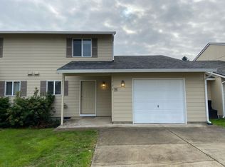 129 Villa Rd APT B, Kelso, WA 98626