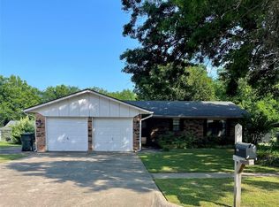 603 Barclay Rd, Muskogee, OK 74403