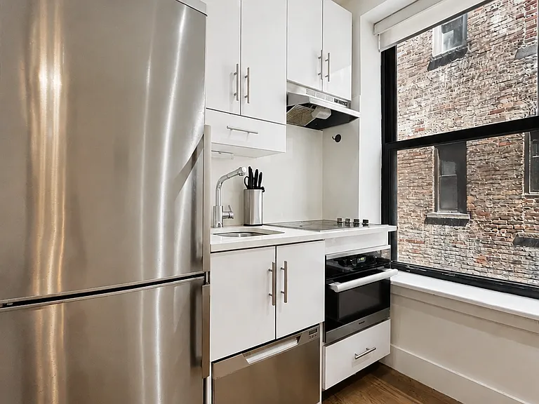 102 Norfolk St #15 — Photo 5