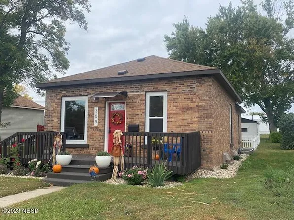 309 W Kemp Ave, Watertown, SD 57201