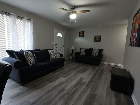3rd image of 1126 New Dawn Ct Unit B