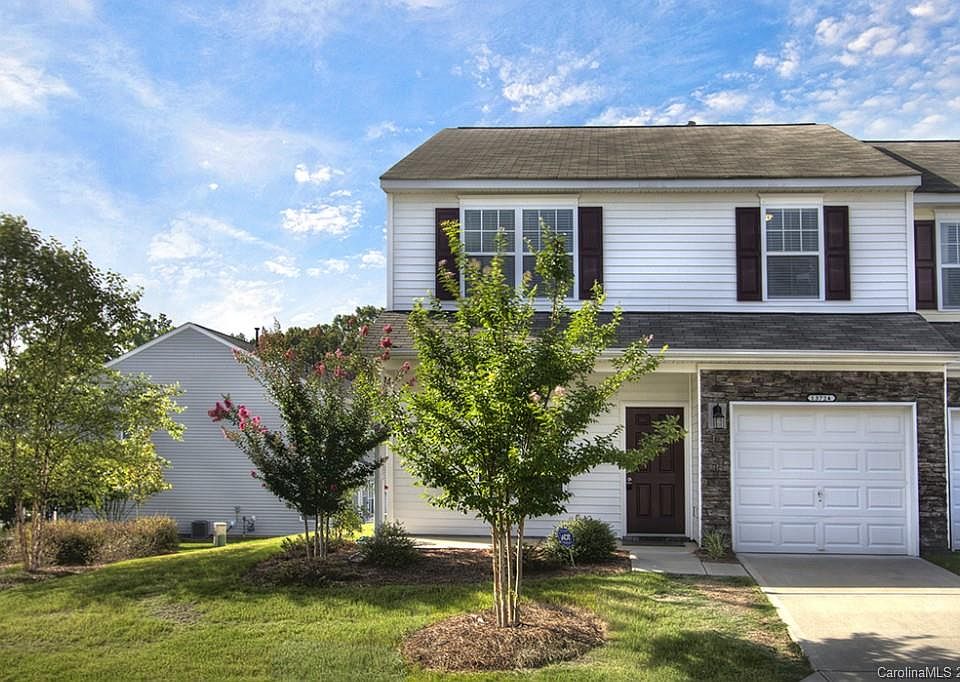 1st image of 13724 Singleleaf Ln #2501