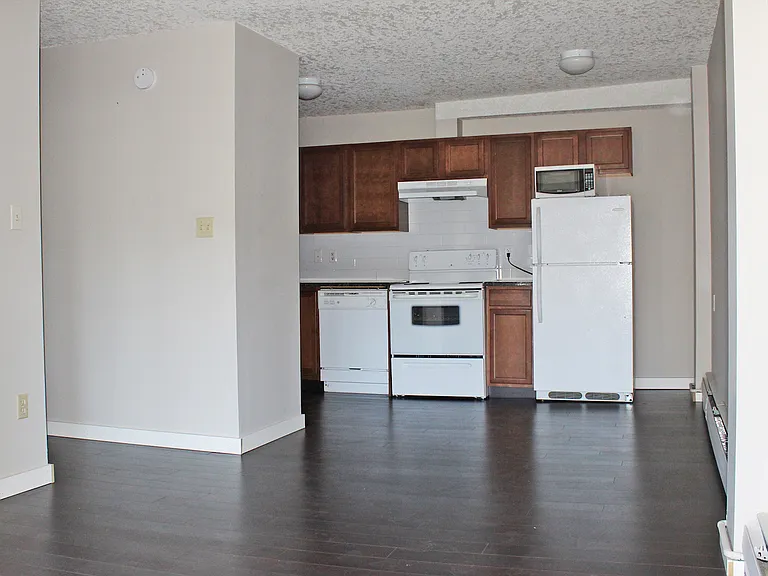 127 13th Ave SW — Photo 20