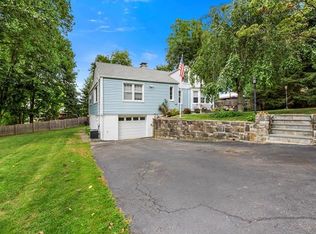 14 Overhill Rd, Mahopac, NY 10541