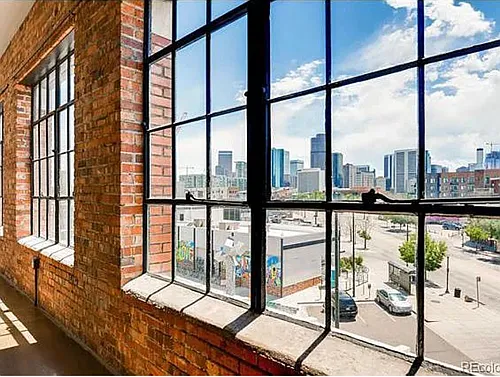 2500 Walnut St Photo 1
