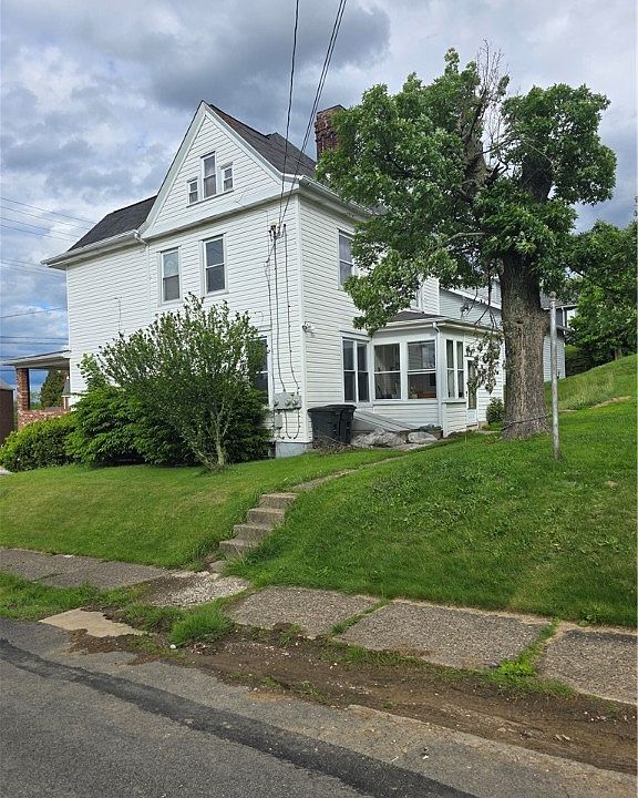2nd image of 1000 Washington Blvd