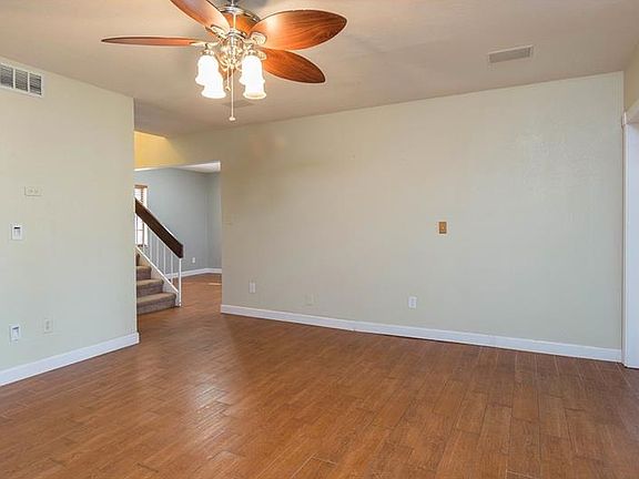 5th image of 10340 Rosemount Dr