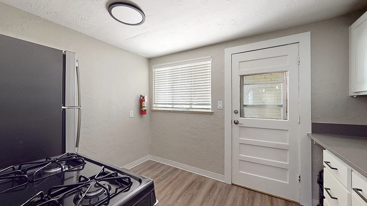 Brittany Manor — Photo 4