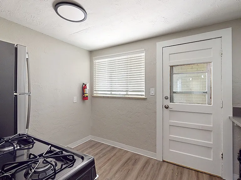 Brittany Manor — Photo 4