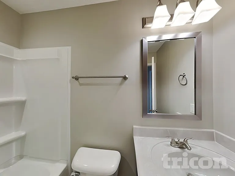189 Bonnell Dr — Photo 13