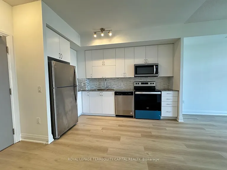3220 Sheppard Ave E #705 — Photo 2