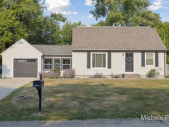 2nd image of 1559 Marlin Ave NW