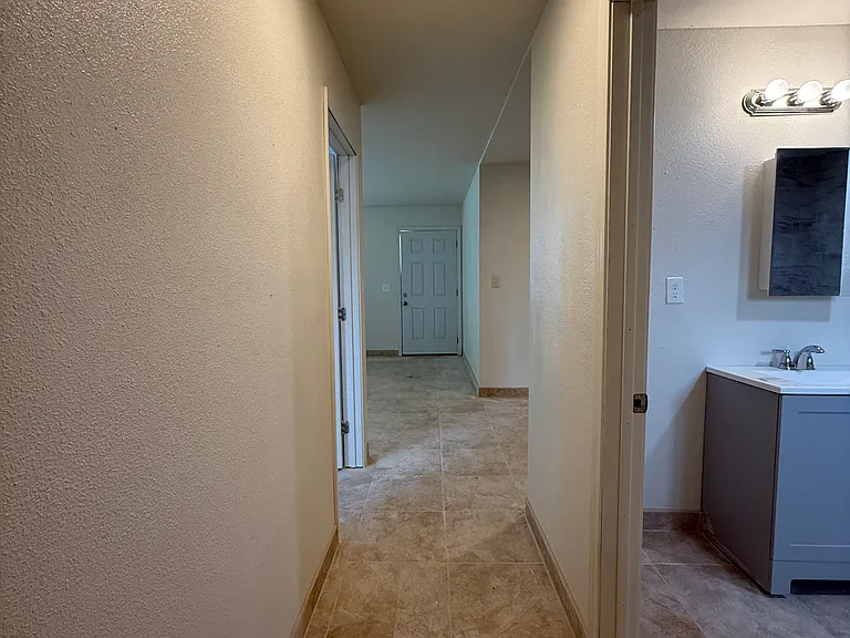 S Valentine Ave — Photo 12