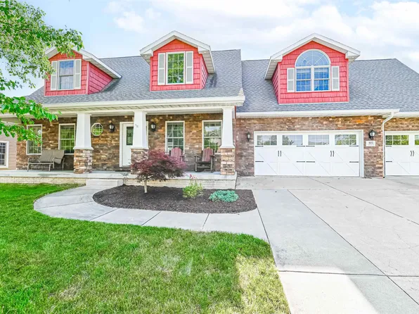 805 Wellington Dr, Washington, IL 61571