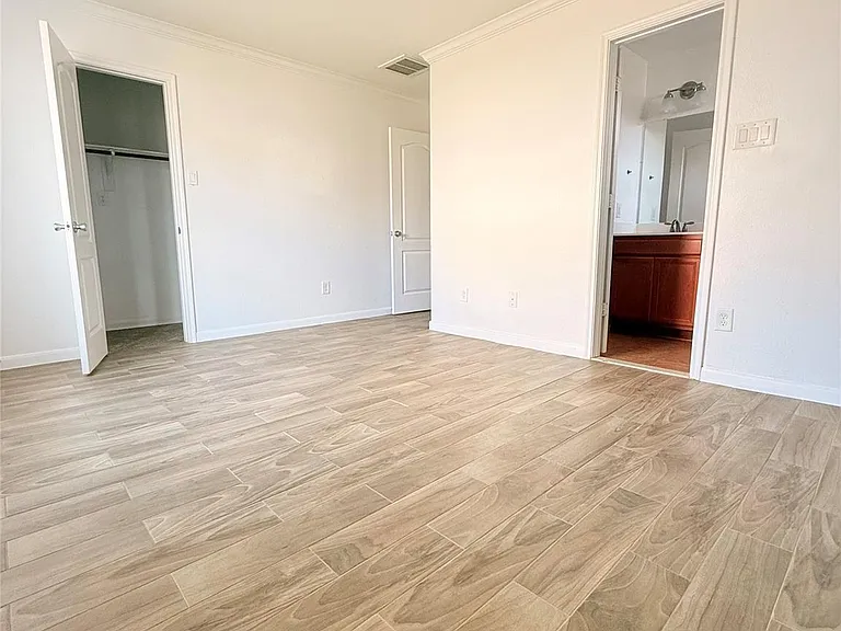 2918 Beacon Grove St — Photo 5