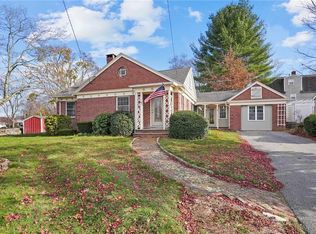 23 Pleasant View Ave, Smithfield, RI 02828