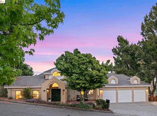 724 Grizzly Terrace Dr, Oakland, CA 94611