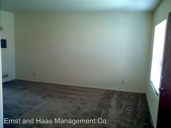 5th image of 2735 E Broadway APT 05