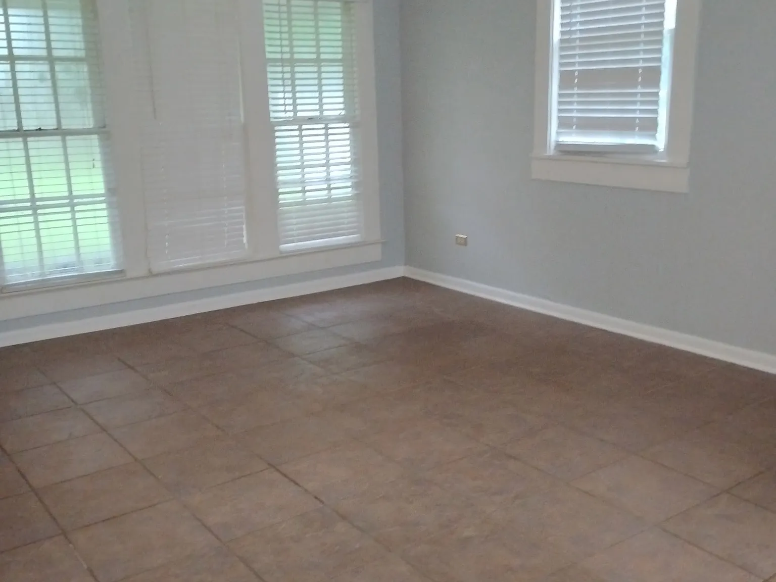 613 West Pine Street - 4 — Photo 2