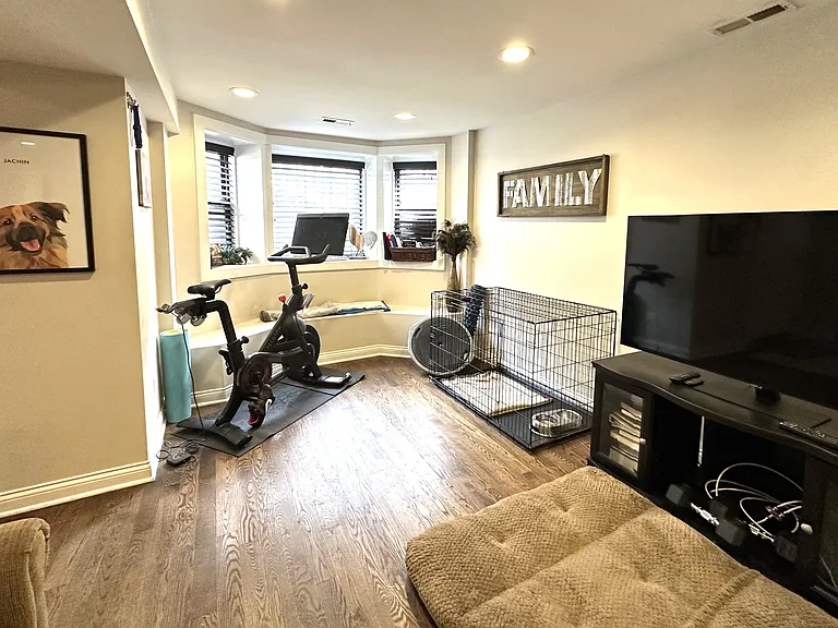 1218 W Diversey Pkwy #G — Photo 3