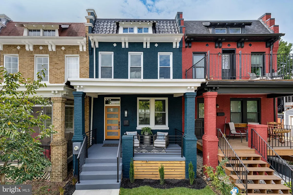 Building Photo - 1323 Childress St NE
