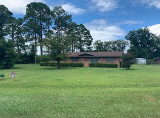 115 Cedar Ln, Fitzgerald, GA 31750