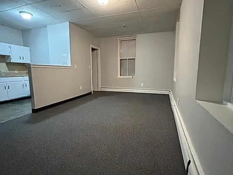 32 Chestnut St #18 — Photo 10
