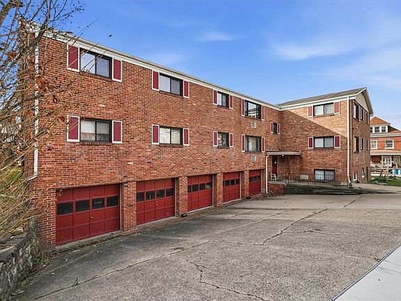4th image of 579 Dawson Ave Unit 12