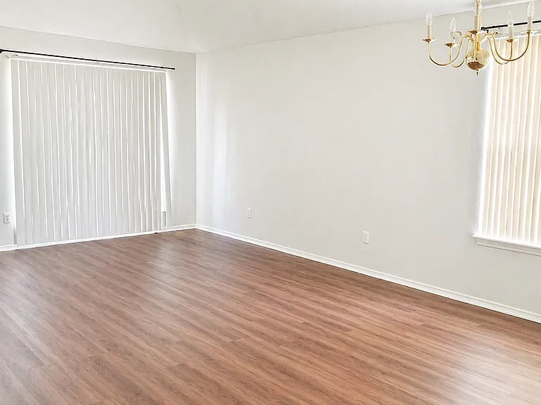 5313 Teal Dr — Photo 3