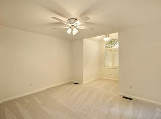 605 Henning Ct, Naperville, IL