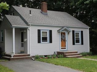 8 Baker Pl, West Roxbury, MA 02132
