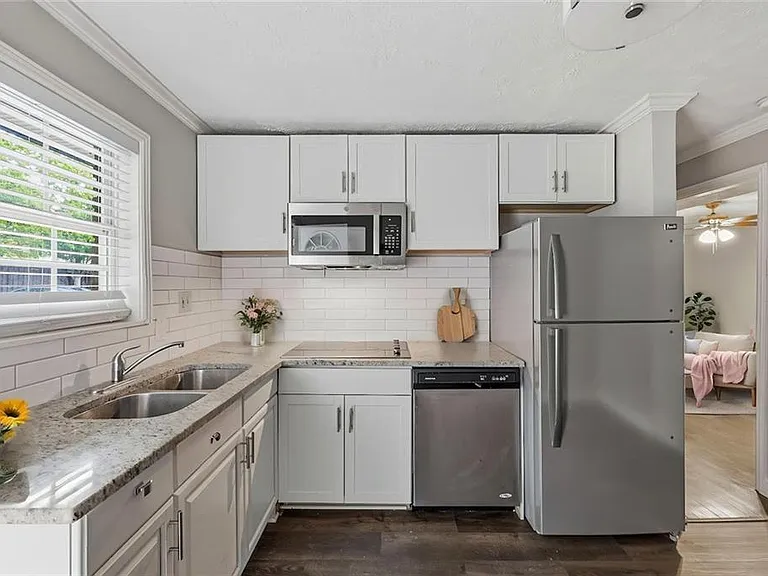 21 Delmont Dr NE #5 — Photo 5