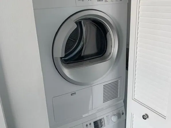 77 Hudson Street image 9 of 19