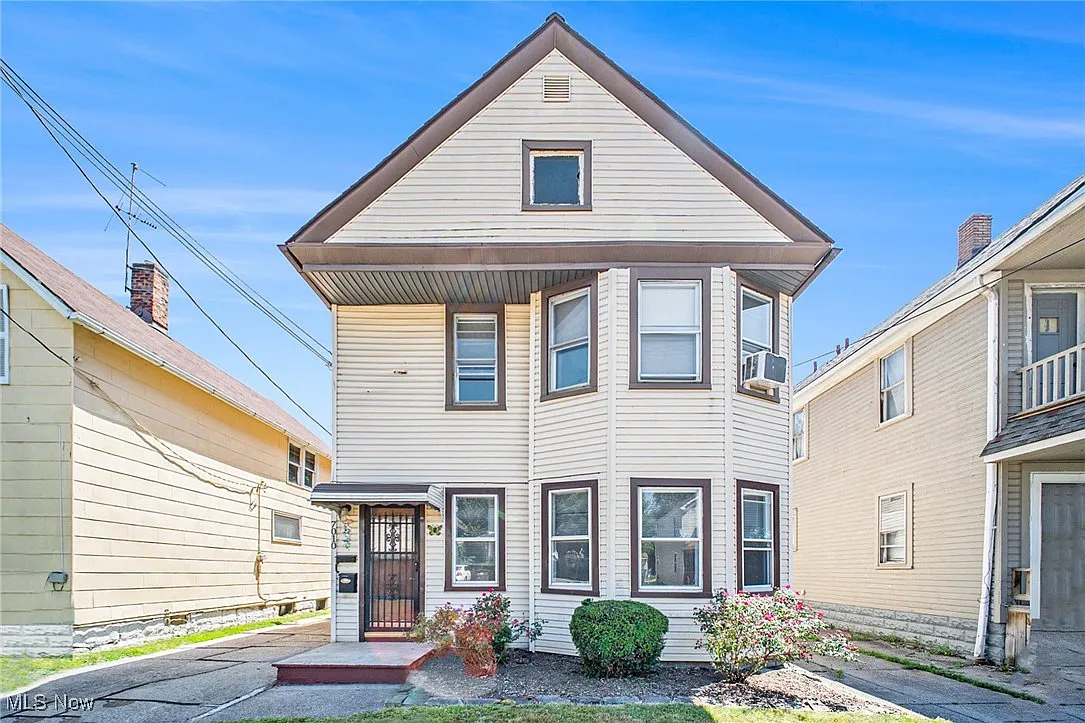 7010 Clement Ave photo 1