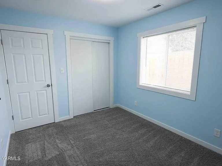 1900 W Mead Ave #1 — Photo 11