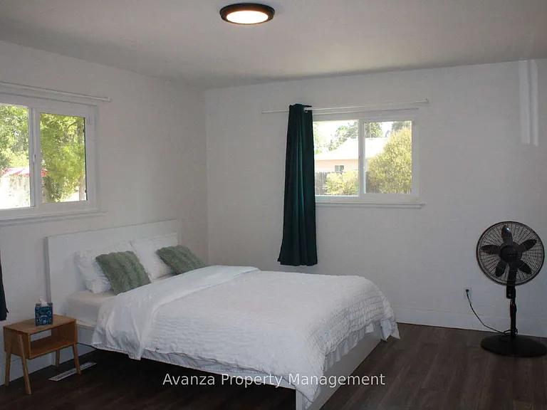 725 W Rialto Ave — Photo 18