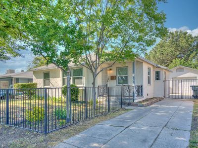 1825 E Cambridge Ave, Fresno, CA, 93703