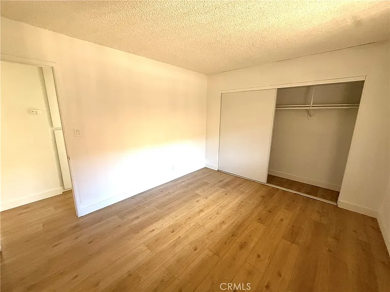 469 W Oliver St #3 — Photo 12