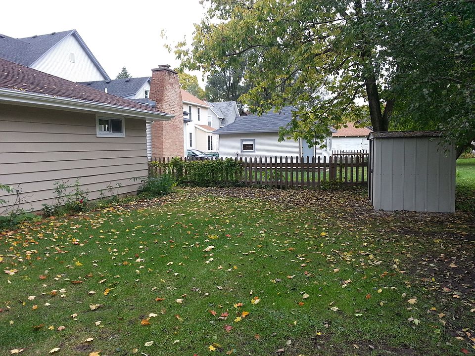 2nd image of 408 E 16th St